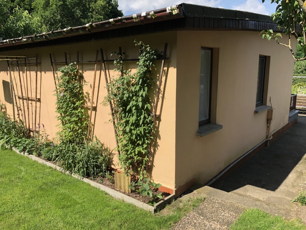 Bungalow Rückansicht