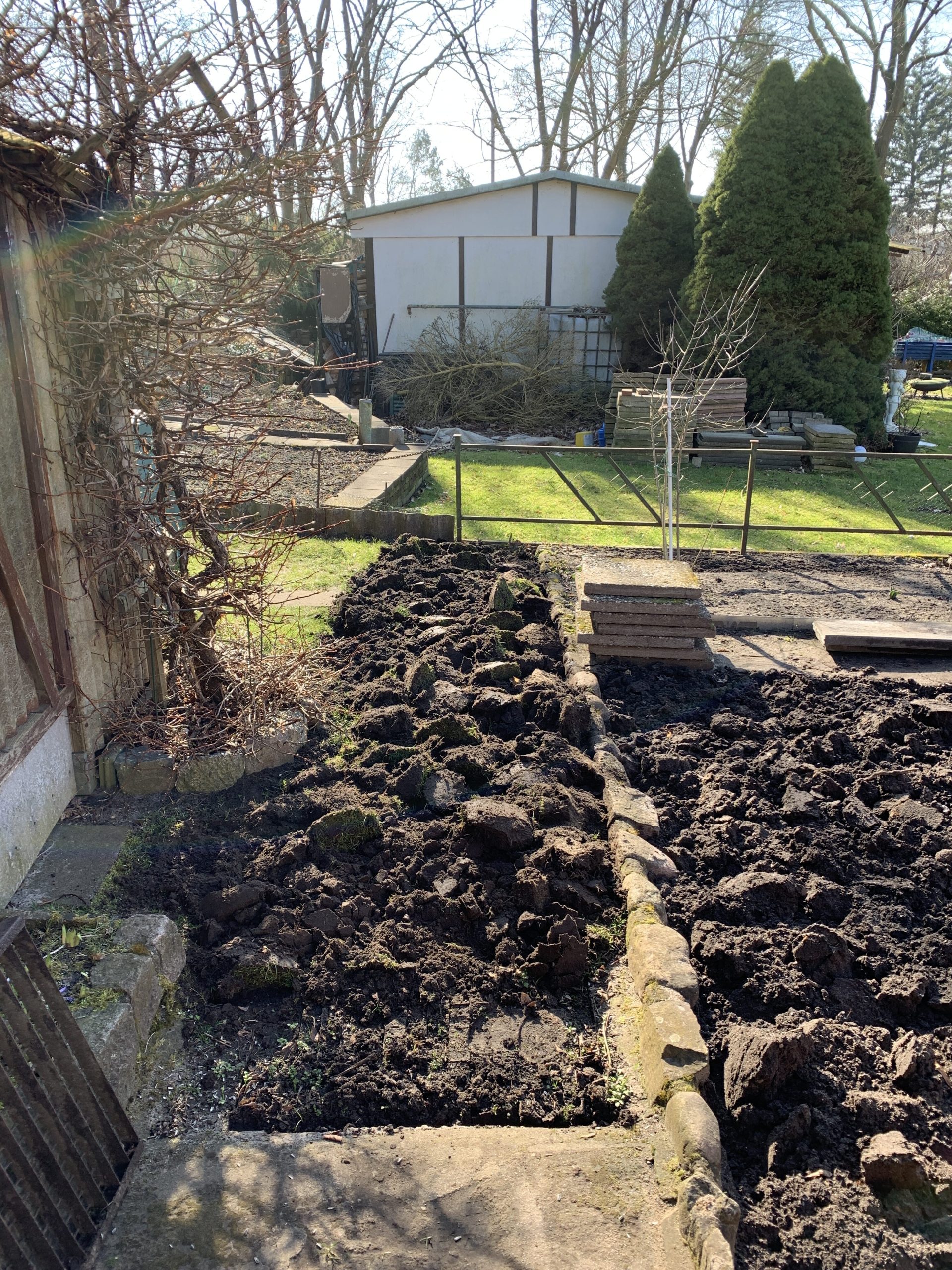 Wo früher eine Grünfläche war, ist nun ein Acker