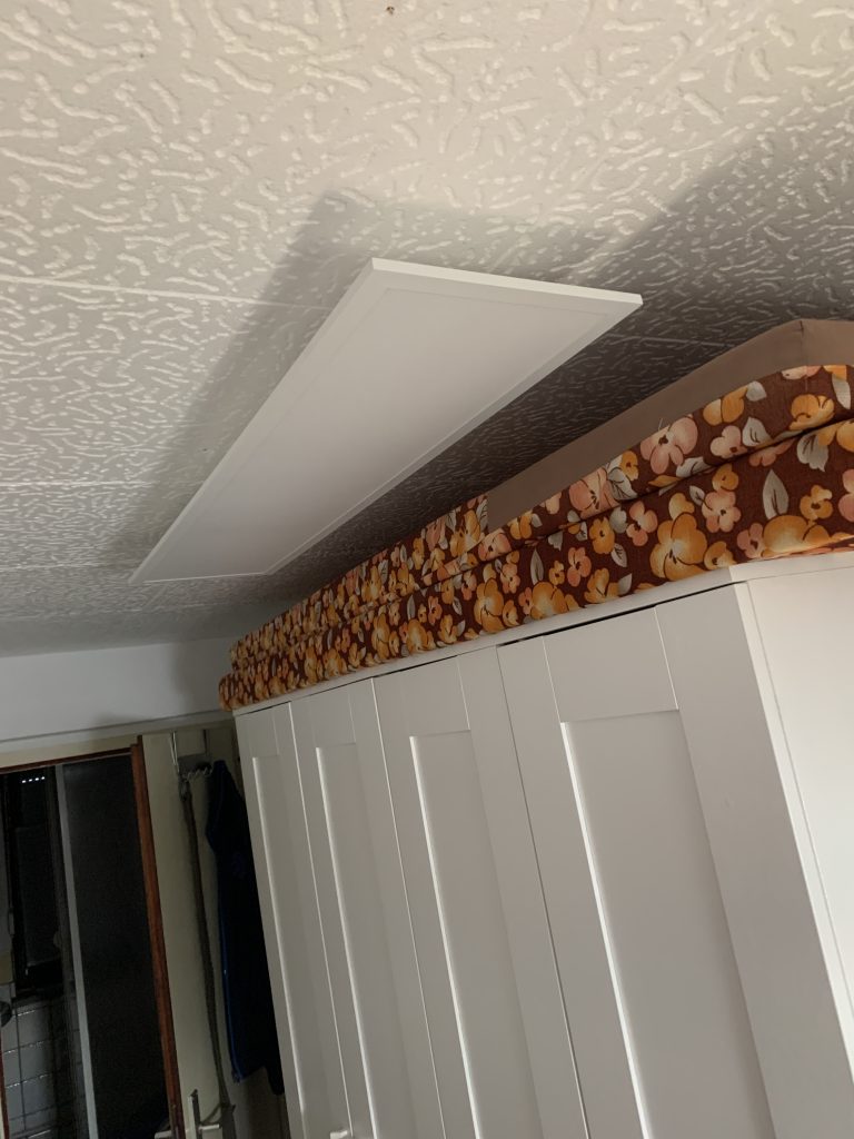 Neues LED-Leuchtmittel im Flur