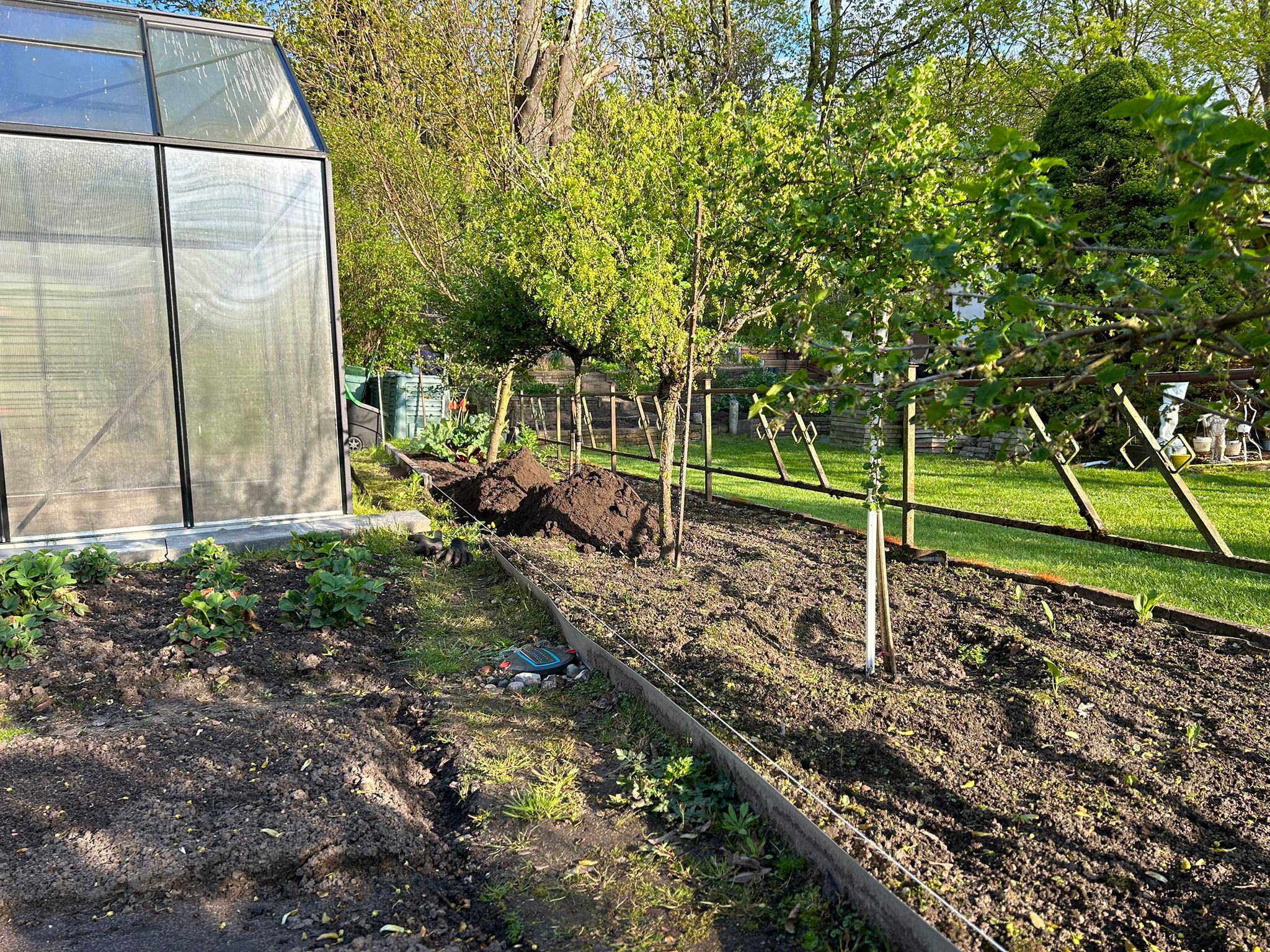 Erneut waren Sandberge der Mittelpunkt in unserem Garten