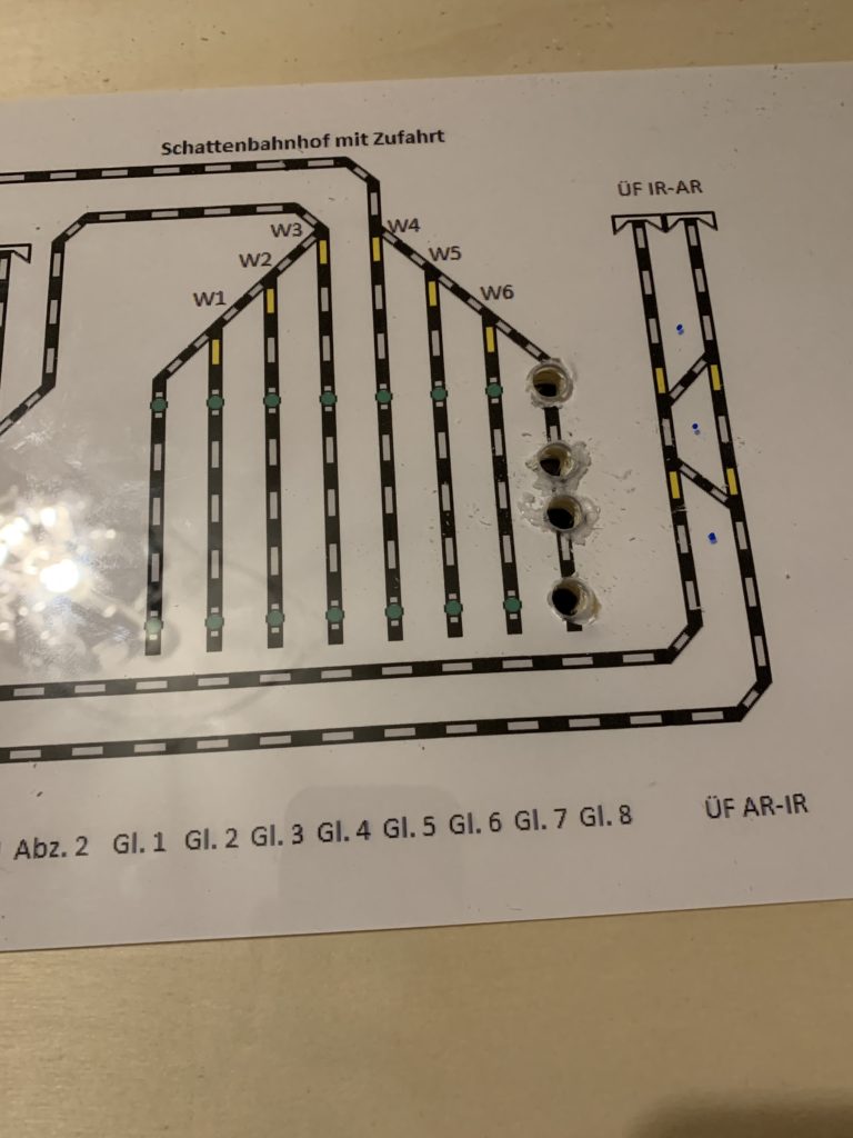 Erste Bohrungen für die LEDs