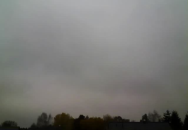 Regen und durch hohe Luftfeuchtigkeit verursachter Nebel bestimmten weitegehend das Wetter im November. Das Bild wurde von unserer Wettercam in Finowfurt am 16.11.2019 um 13 Uhr aufgenommen.